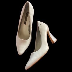 French Connection baby blue leather pointy toe pyramid heels shoes 8.5